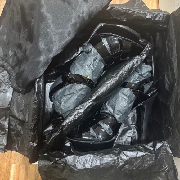 Yves Saint Laurent Black Patent Leather Heels - Picture 5 of 6